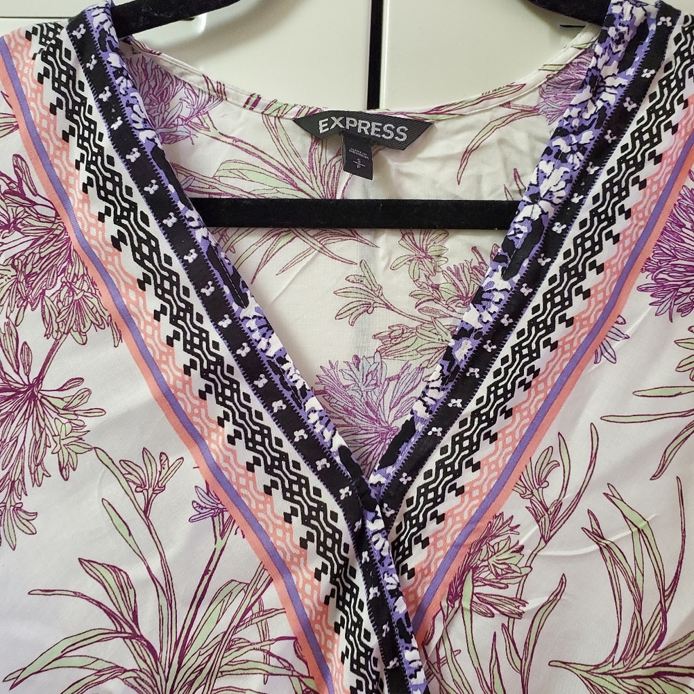 Express floral blouse - Picture 3 of 5